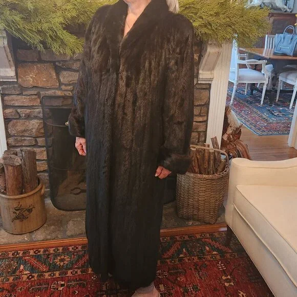 Nina Ricci Paris Mink Coat, Authentic